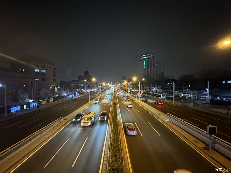 2024年汽车以旧换新超680万辆 本周将印发2025年汽车购新补贴细则