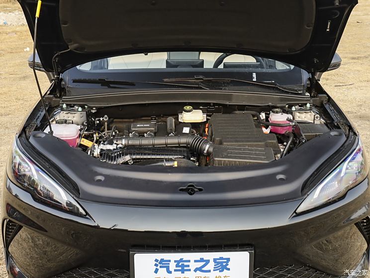 比亚迪海豹05 DM-i智驾版上市 售7.98万起 续航2000km 配高阶智驾