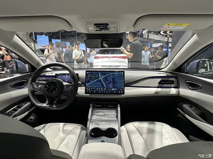 全新雷克萨斯ES/极氪9X/仰望U8L等 2025上海车展新车汇总（下）