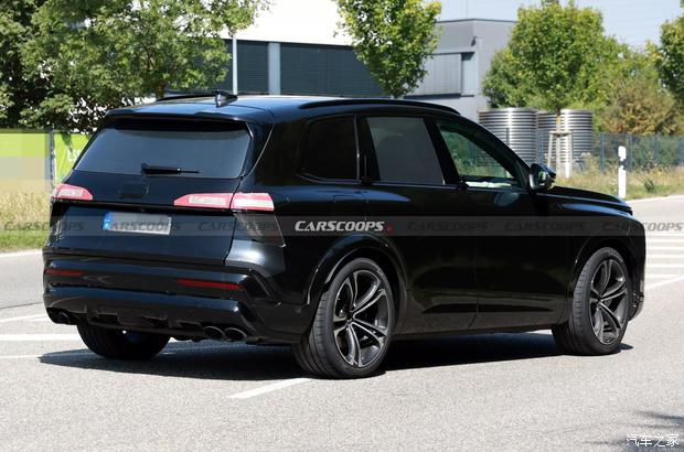 全新奥迪Q7长这样！高性能版SQ7低伪装谍照曝光 车身或加长