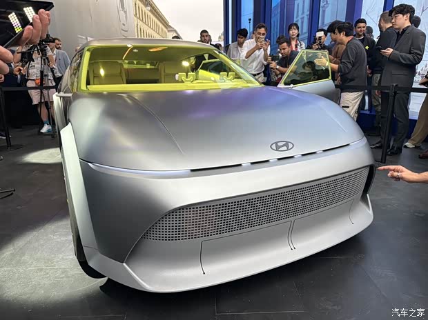 定位纯电小型SUV 尾部致敬丰田奕泽？现代IONIQ 3假想图来了！