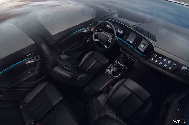 方向盘换装物理按键 新款奥迪A6 e-tron/Q6 e-tron家族官图发布